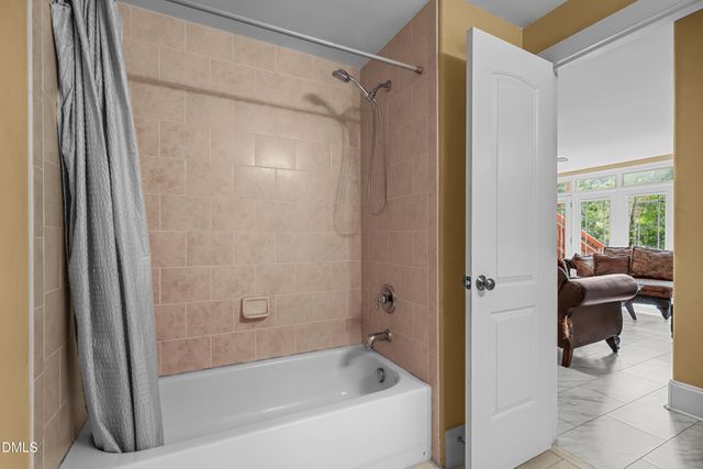 1412 Savannah Oaks Way, Raleigh, NC 27614