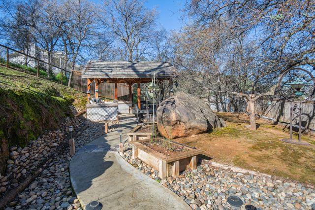 16481 Bonner Drive, Springville, CA 93265