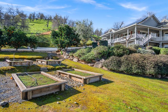 16481 Bonner Drive, Springville, CA 93265