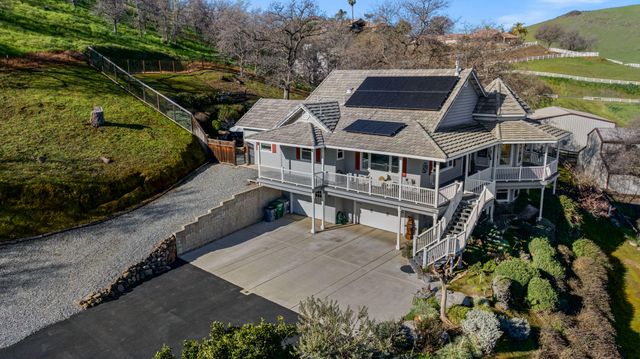 16481 Bonner Drive, Springville, CA 93265