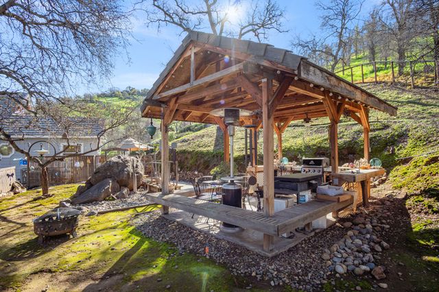 16481 Bonner Drive, Springville, CA 93265