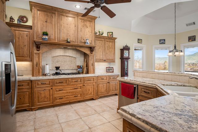 16481 Bonner Drive, Springville, CA 93265