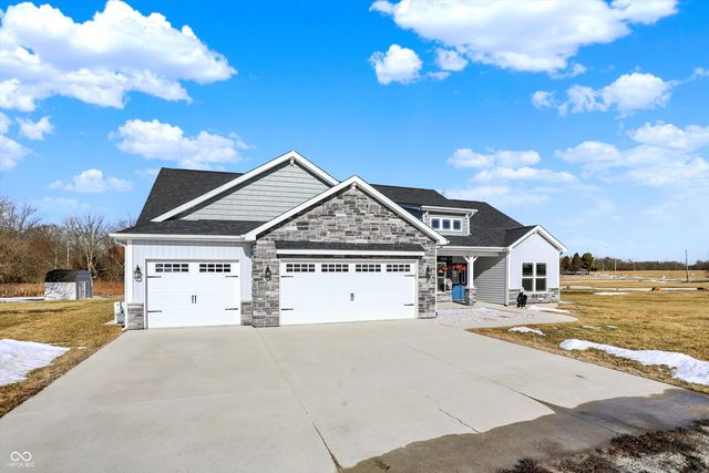 1158 N Deer Meadows Road, Delphi, IN 46923