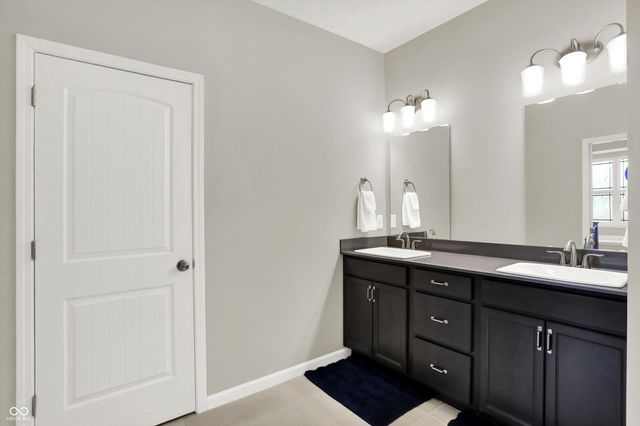 1158 N Deer Meadows Road, Delphi, IN 46923