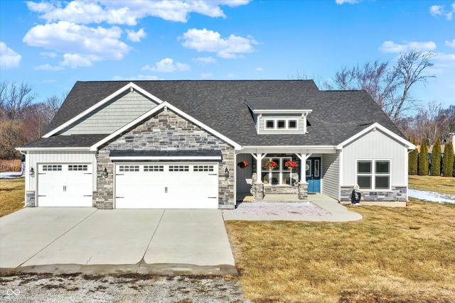 1158 N Deer Meadows Road, Delphi, IN 46923