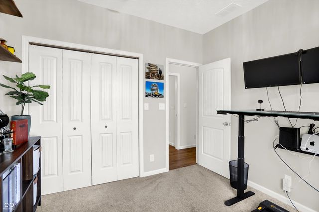 1158 N Deer Meadows Road, Delphi, IN 46923