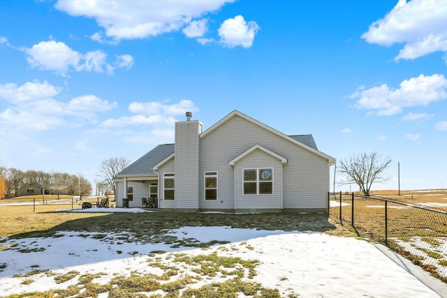 1158 N Deer Meadows Road, Delphi, IN 46923