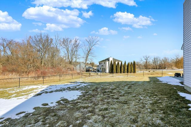 1158 N Deer Meadows Road, Delphi, IN 46923