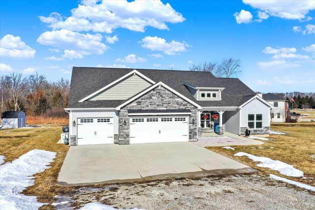1158 N Deer Meadows Road, Delphi, IN 46923