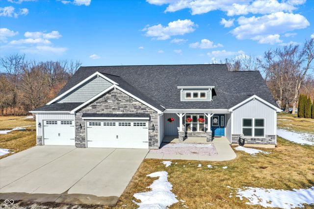 1158 N Deer Meadows Road, Delphi, IN 46923