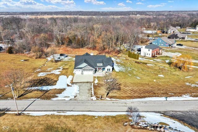 1158 N Deer Meadows Road, Delphi, IN 46923