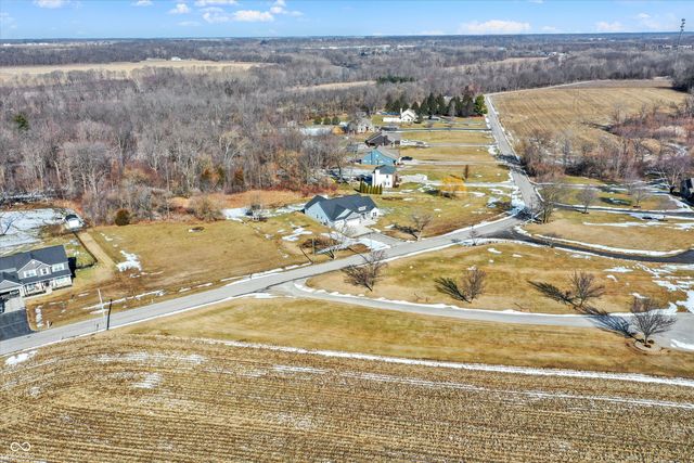 1158 N Deer Meadows Road, Delphi, IN 46923