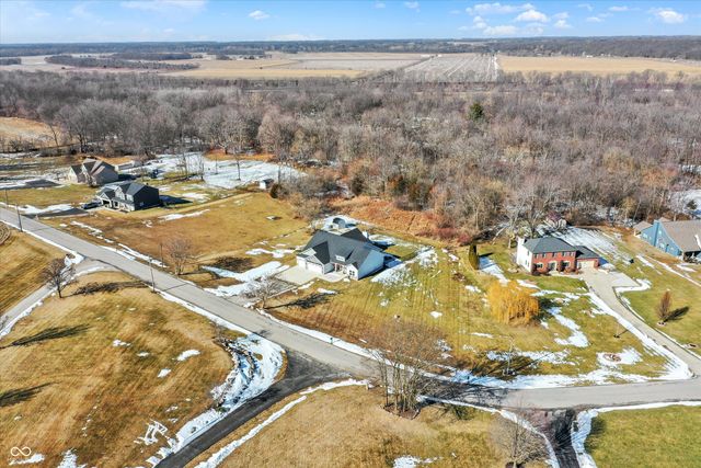 1158 N Deer Meadows Road, Delphi, IN 46923