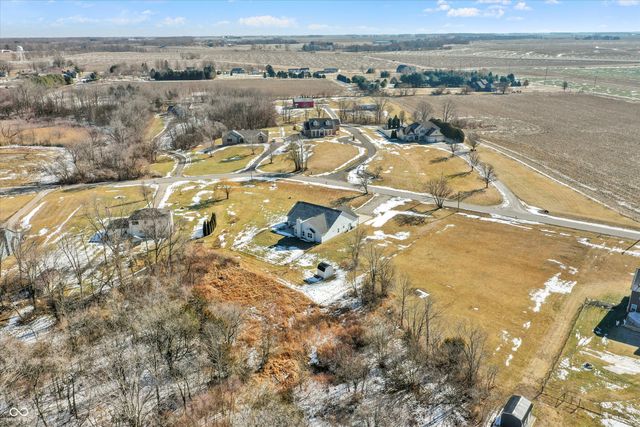 1158 N Deer Meadows Road, Delphi, IN 46923