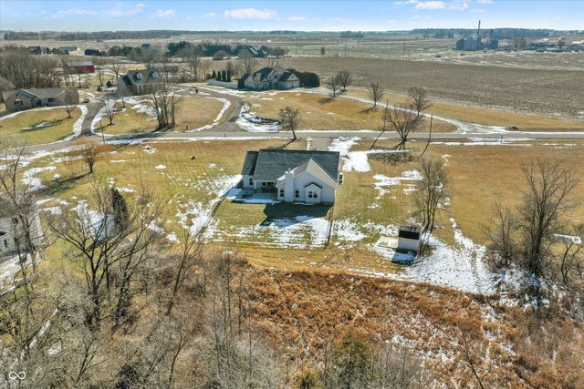 1158 N Deer Meadows Road, Delphi, IN 46923