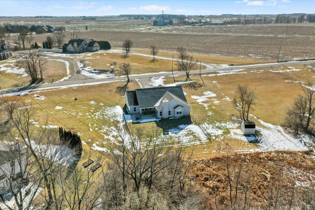 1158 N Deer Meadows Road, Delphi, IN 46923