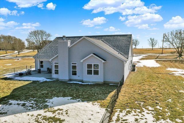 1158 N Deer Meadows Road, Delphi, IN 46923