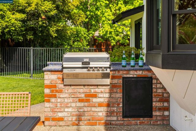 2319 Tree Creek Pl, Danville, CA 94506