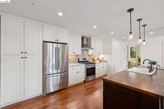 6300 Shattuck Ave 1, Oakland, CA 94609