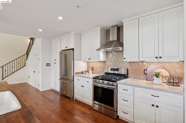 6300 Shattuck Ave 1, Oakland, CA 94609