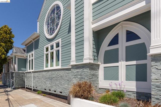 6300 Shattuck Ave 1, Oakland, CA 94609