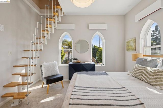 6300 Shattuck Ave 1, Oakland, CA 94609