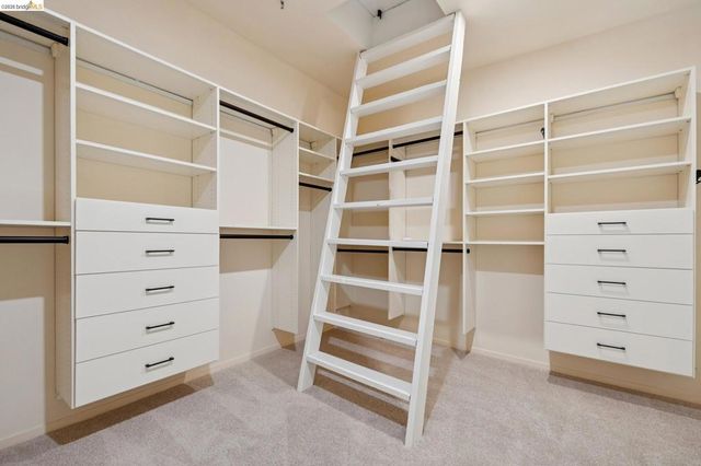 6300 Shattuck Ave 1, Oakland, CA 94609