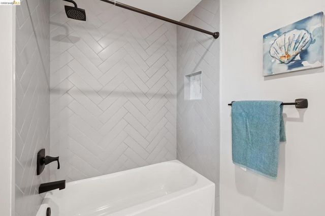 6300 Shattuck Ave 1, Oakland, CA 94609