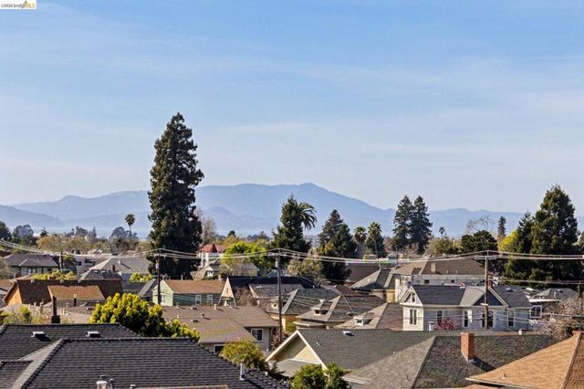 6300 Shattuck Ave 1, Oakland, CA 94609