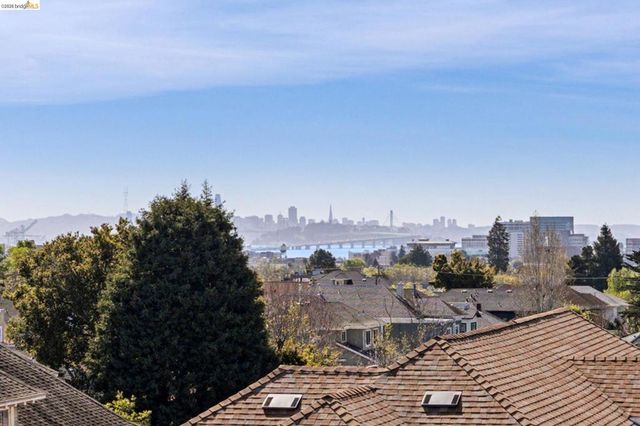 6300 Shattuck Ave 1, Oakland, CA 94609