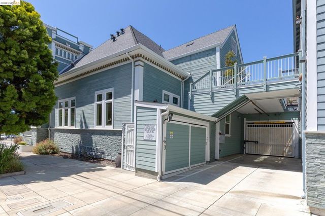 6300 Shattuck Ave 1, Oakland, CA 94609