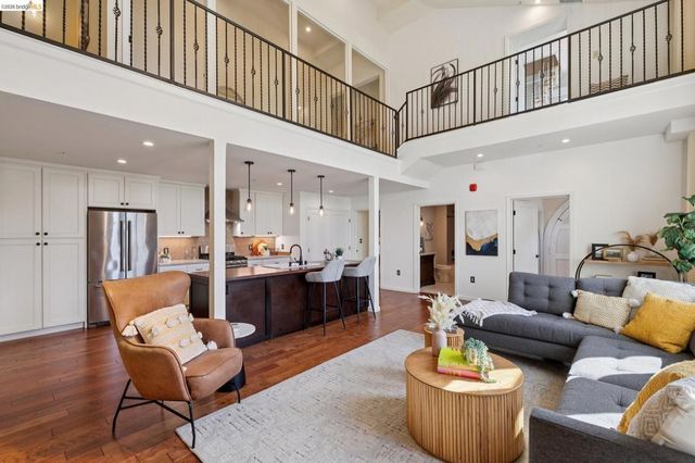 6300 Shattuck Ave 1, Oakland, CA 94609