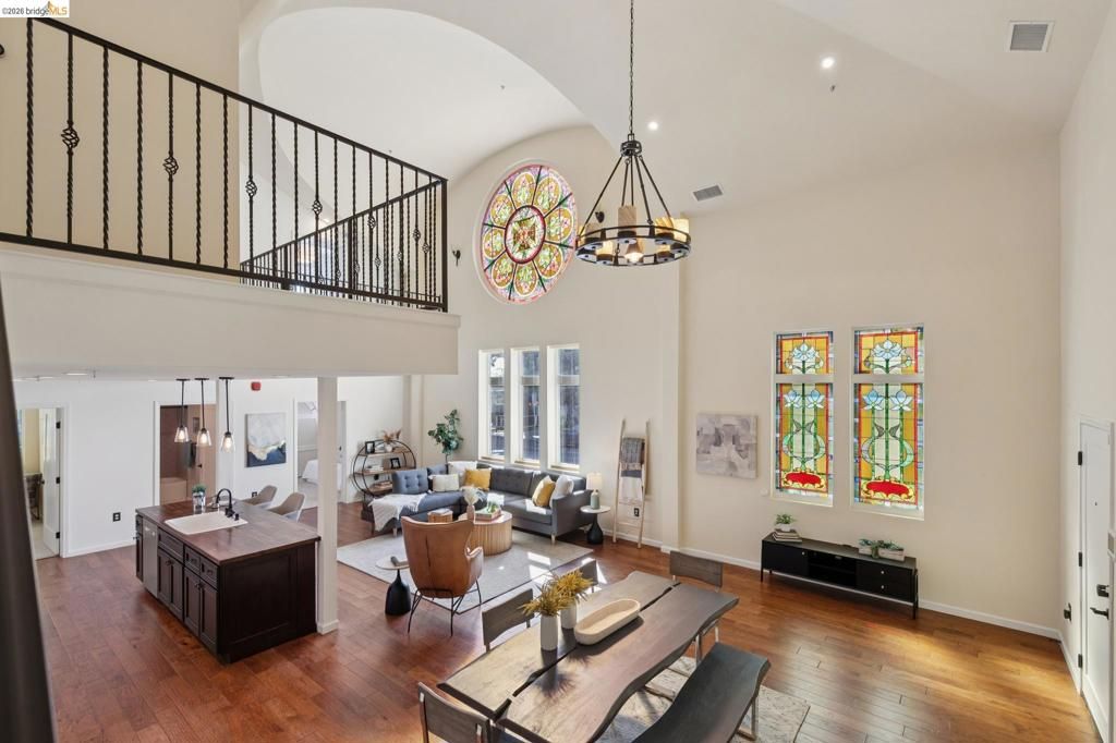 6300 Shattuck Ave 1, Oakland, CA 94609