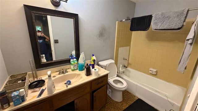 2235 Bristol Court, Jonesboro, GA 30236