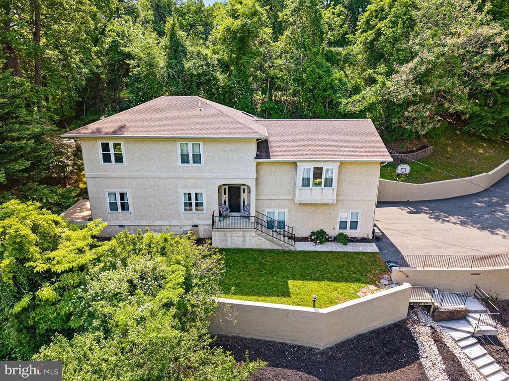 710 AMBLESIDE DR, Wilmington, DE 19808