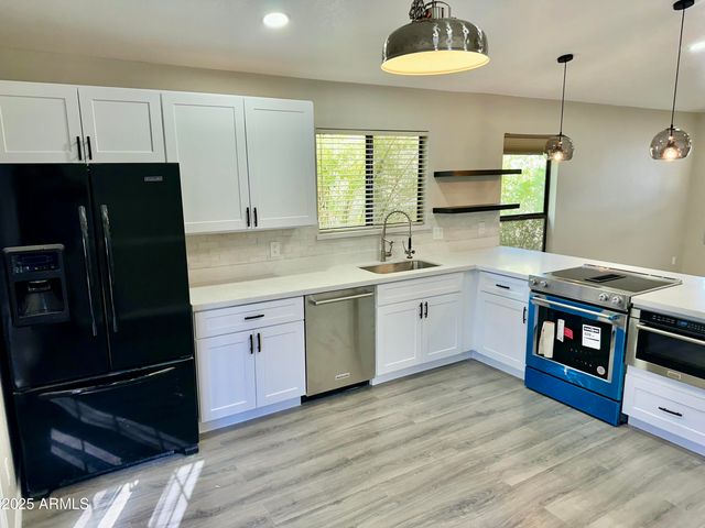 2138 E Williams Drive, Phoenix, AZ 85024