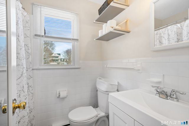 215 York Road, Fairfield, CT 06825