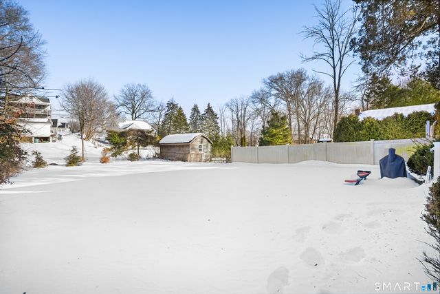 215 York Road, Fairfield, CT 06825