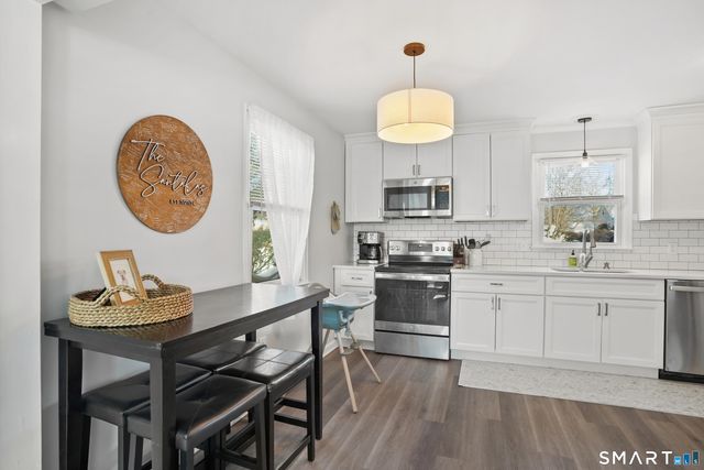 215 York Road, Fairfield, CT 06825