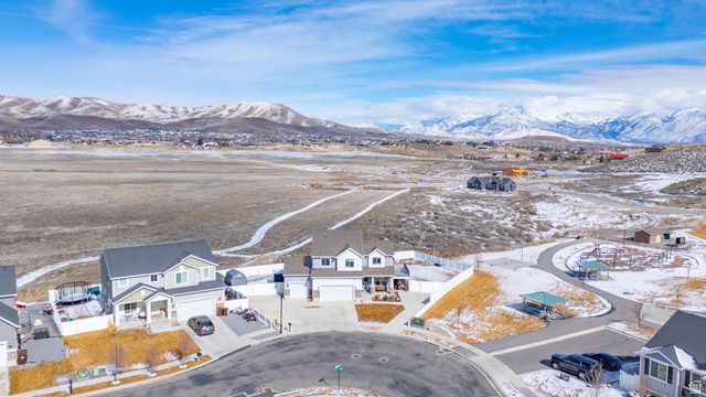 1857 E THUNDER GULCH RD, Eagle Mountain, UT 84005