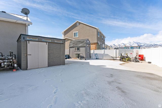 1857 E THUNDER GULCH RD, Eagle Mountain, UT 84005