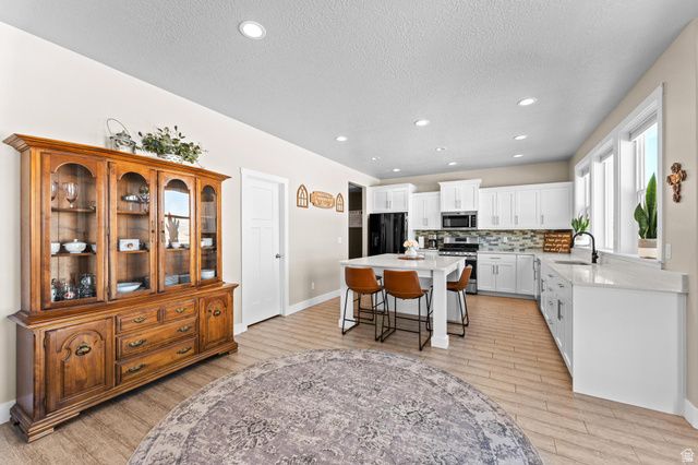 1857 E THUNDER GULCH RD, Eagle Mountain, UT 84005