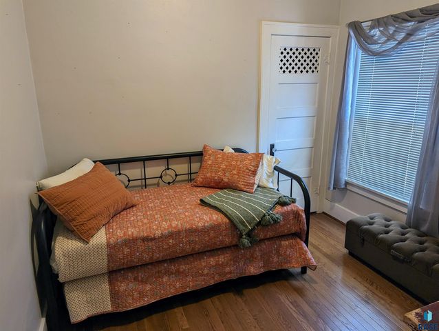 1310 S Dakota Ave Avenue, Sioux Falls, SD 57105
