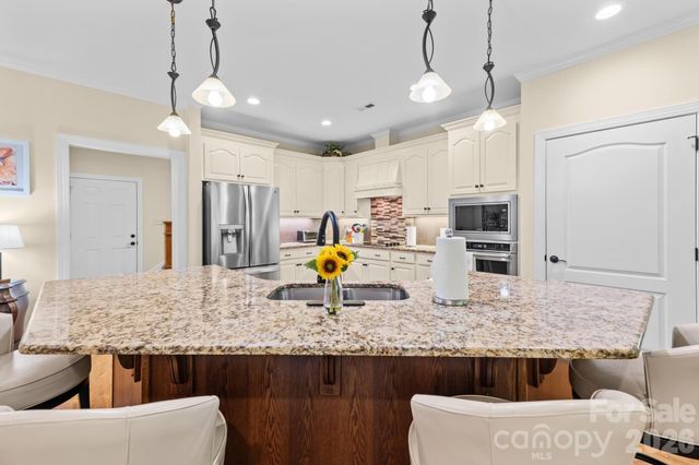 4080 Barbrick Street, Sherrills Ford, NC 28673