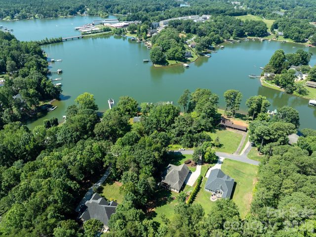 4080 Barbrick Street, Sherrills Ford, NC 28673