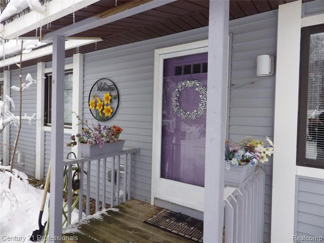 1137 Reads Run, Traverse City, MI 49685