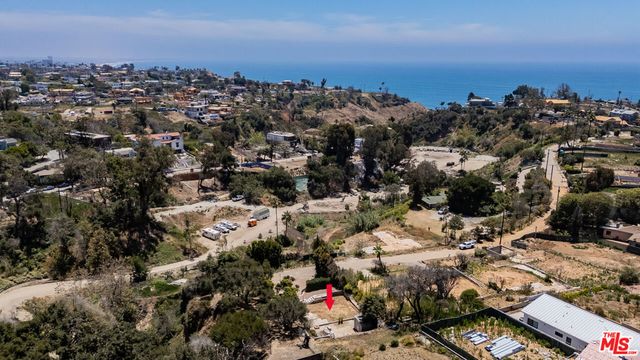 627 N Marquette Street, Pacific Palisades, CA 90272