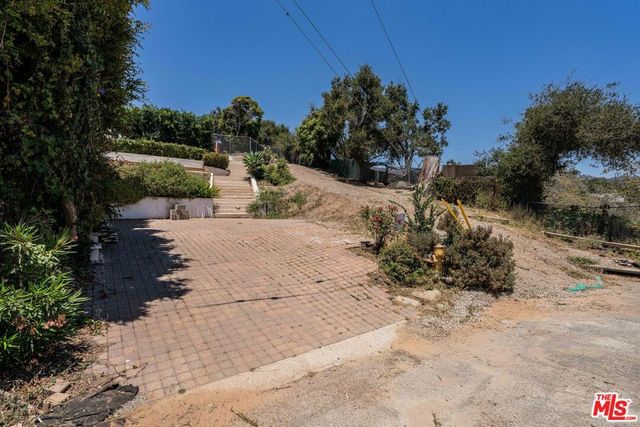 627 N Marquette Street, Pacific Palisades, CA 90272