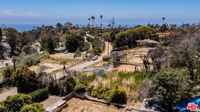 627 N Marquette Street, Pacific Palisades, CA 90272