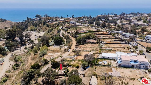 627 N Marquette Street, Pacific Palisades, CA 90272
